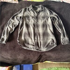 Treasure & Bond trim fit green plaid flannel button up shirt size men’s medium